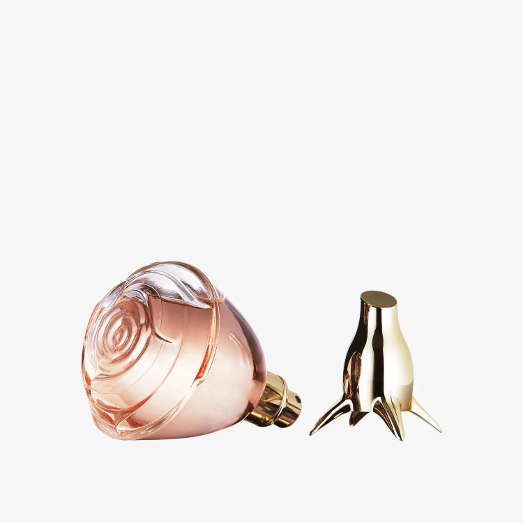 عطر ولار با رایحه گل رز